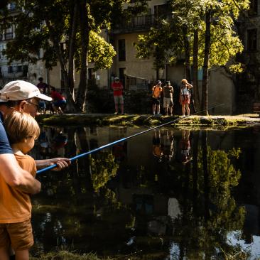 Etiqueta de estación de pesca 